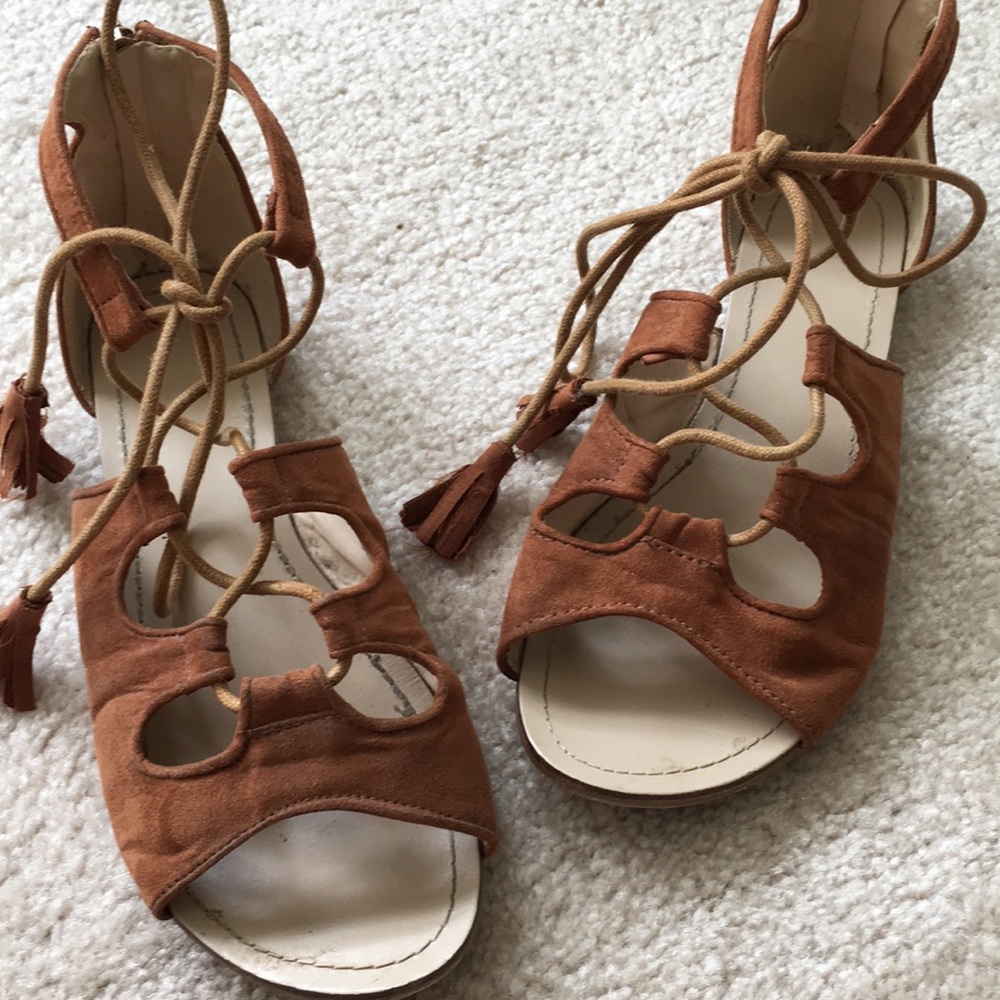Lace Up Open Cut Sandals